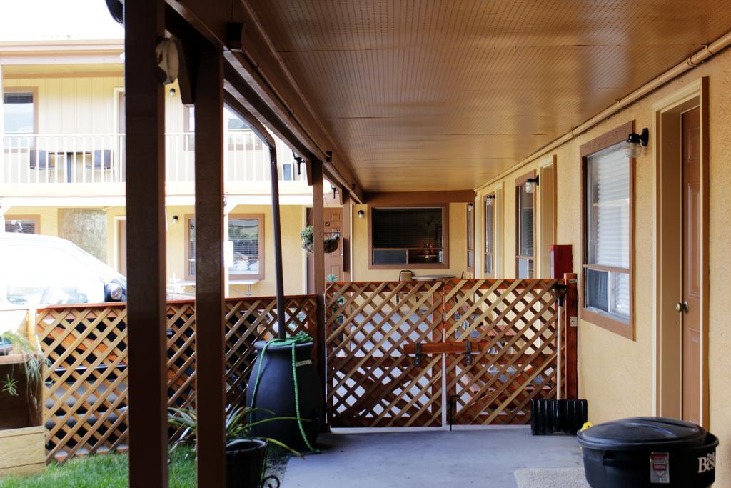 Country Motor Inn Livingston Luaran gambar